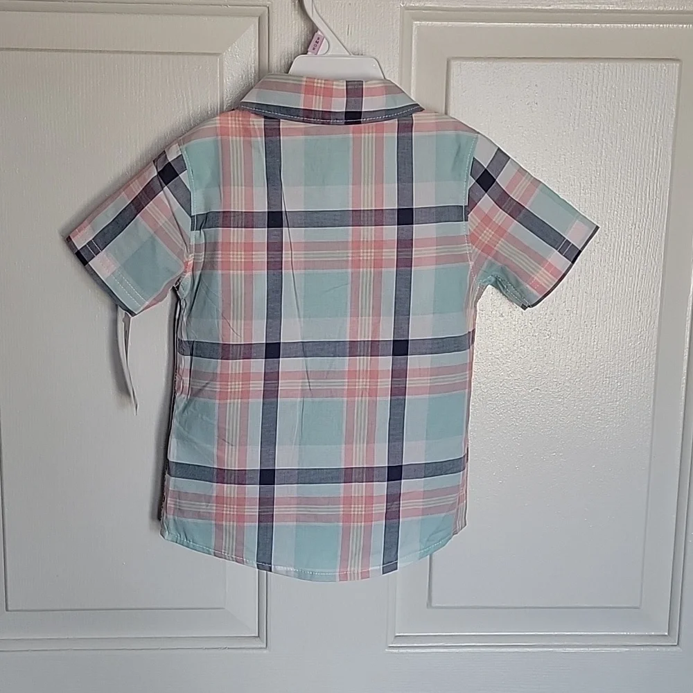 Carter's boys 24 months, 2 piece shirt and short set. NWT